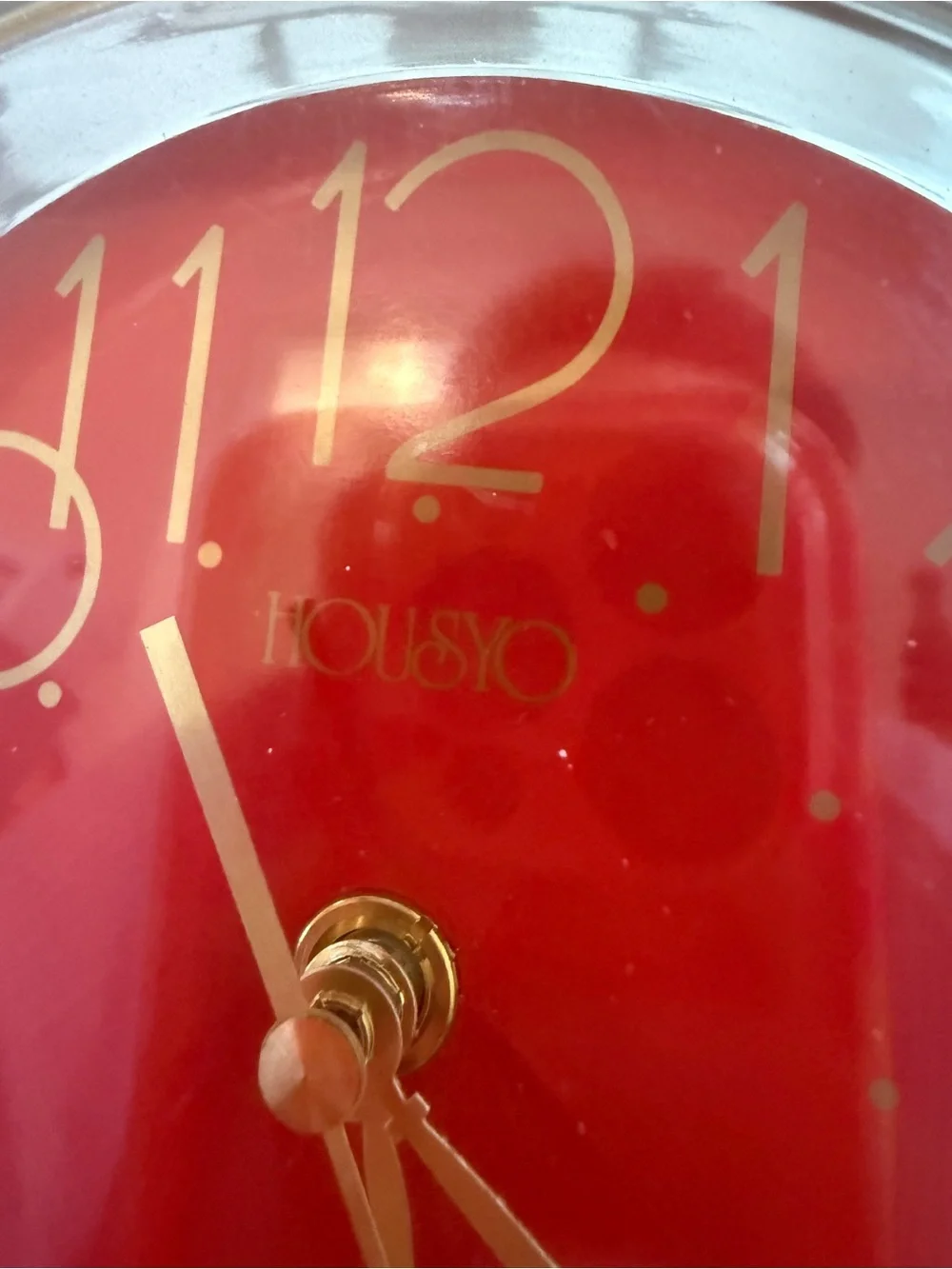 Red Acrylic Mantel Clock with Gold Accents vintage HOUSYO QUARTZ JAPAN TOYO